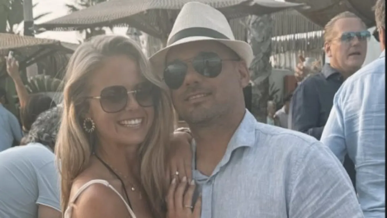 Wesley Sneijder over nieuwe liefde: 'Verliefd? Verliefd? Wat is verliefd...'